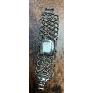 Geneva Platinum Womens Watch No. 5423 Japan Movement Gold Silver Tone Bangle EUC